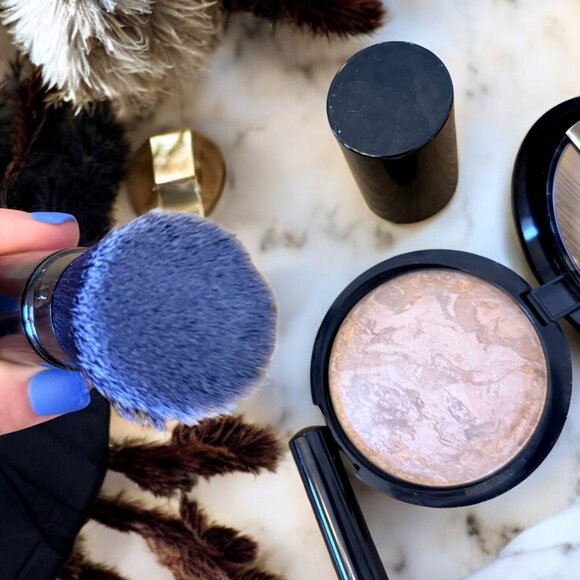 Laura Geller New Beauty Bundle Brush Eyeliner Balance N Brighten Foundation - Picture 5 of 7